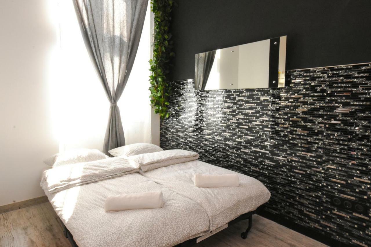 Modern Design In The Center Appartamento