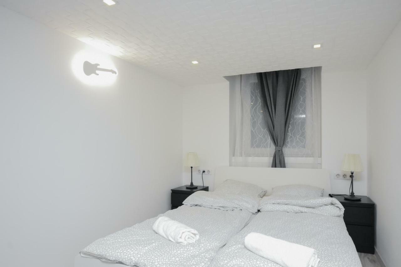 Appartamento Modern Design In The Center *